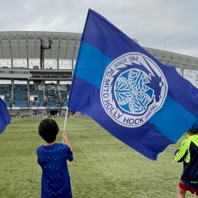 sc_caba_mito's profile picture. 子どもがサッカー始めたことでズブズブと⚽️沼にハマっていってる水戸サポ。子は9歳6歳2歳の男児3人👦🏻👦🏻👦🏻 日本代表戦も追ってる。ママ垢やってたけどサッカー垢を分けました。サッカー知識は初心者🔰 ロボッツブースターでもあるのでシーズン始まったらロボッツのことも呟く。