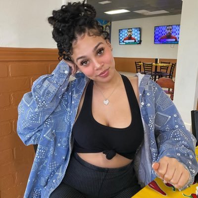 Callie_zuri463's profile picture. 💆‍♀️💆‍♂️ Massage Therapist😍 💌 DM to book your session 🧾💦 ❌ Flirty messages will not be answered 😉💗