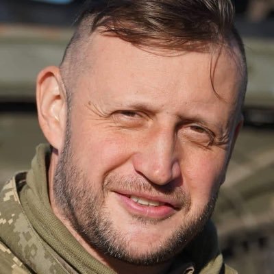 відстоюючи свободу, демократію та майбутнє України 🇺🇦 Your support means a lot