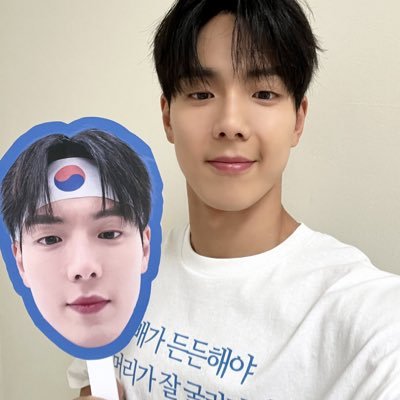 senggom2's profile picture. 그냥 그저 혼자 셔누형원 사랑하는 사람