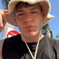 𝐨𝐫𝐬𝐨𝐧. (@ctizenwllms) 's Twitter Profile