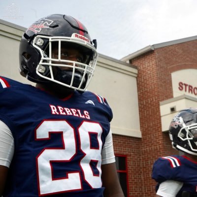 C/O ‘26’/Strom Thurmond high school/DE/EDGE/DT\Track and Field/6’1/220/3.0 GPA/kobewindless257@gmail.com | NCAA ID: 2402219354