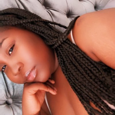 lovemaiab's profile picture. 