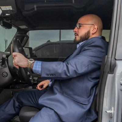Automotive sales professional with a passion for learning, teaching and letting his mind wander. Mostly mind and money stuff.