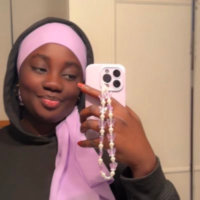 Senegalese 🇸🇳🧕🏾 Talibe cheikh📿à vie❤ food lover🧑🏾🍳🍕perfumes addict🥹IG:hajja_bint snap :adja_k2