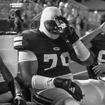 || 6'5 290lbs || OL @GoMavsFB || C/O 2027 || https://t.co/ftFh3nS4RP