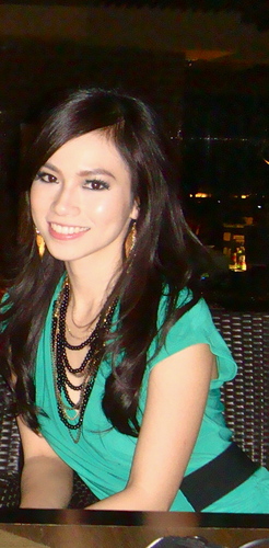 Managing Director of @PempekBahureksa (Jl.Bahureksa No. 1 Bandung West Java -Indonesia); I'm in Love with Makeup,Shoes and the smell of rain