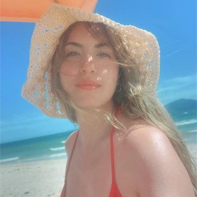 nenamerienda's profile picture. 2/7🎂 como lindsay lohan ┊ ⋆ 𐄢 ⊹♡ ✧