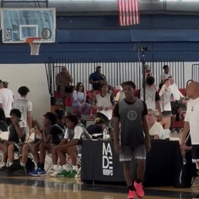 🏈RB/LB #19N.Y. Rochester 585 | C/o 2029’ | ⛹️♂️5’9 Guard | 🏀AAU CityRocks | McQuaid Jesuit HS | IG: Jeremiah_amir13
