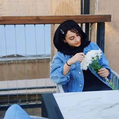 itsnottotallyme's profile picture. crazy teacher 🫡