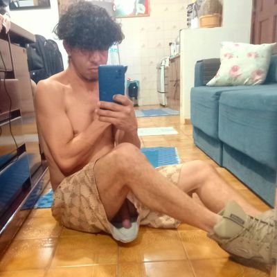 °Não venha sem foto vai ficar no vácuo
°A procura de um parceiro
°Solteiro moro Sozinho
°Local: Rua Estrada da ligação