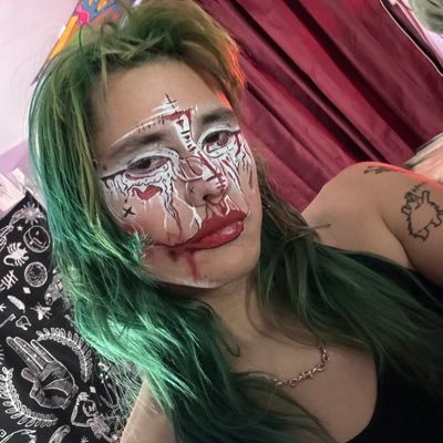 FluorescentUV's profile picture. 21+\\ Mia // Hey where's the cheese// *~• when I say I exist, I mean between*•~