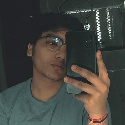 uttugasm's profile picture. ugh. shitposting my existential crisis.