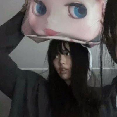 chrenical's profile picture. todas las noches una desgracia me coje