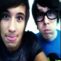 toni :3 (@aintitfunhowell) 's Twitter Profile
