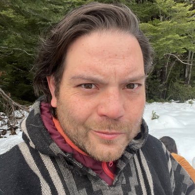 Anticomunista. PNL. Si le ofende lo que opino, no es mi problema. Profesor, Empresario, Chef.