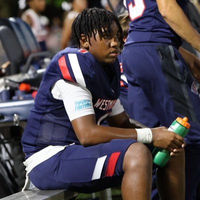 3 ⭐️⭐️⭐️ QB | 6’2 210 |Class of ‘26|QB | 3.6 GPA🎯|| #2 DualThreat QB Miami FL @WALionsFB