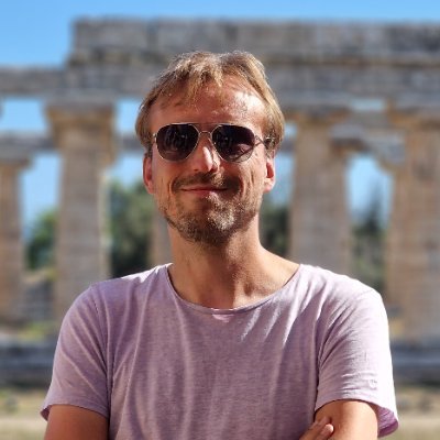Christen blogger, schrijver, spreker Progressief orthodox, voor relevante, actuele kerk door bv. homorelaties, gelijkheid vrouw, acceptatie wetenschap in kerk