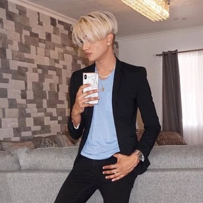 Profile Starting
Model/Fitness 💪 Proud daddy 💙🌏 🏳️🌈
Searching for kindred spirits to share laughs and adventures. Let's make life more vibrant as friend