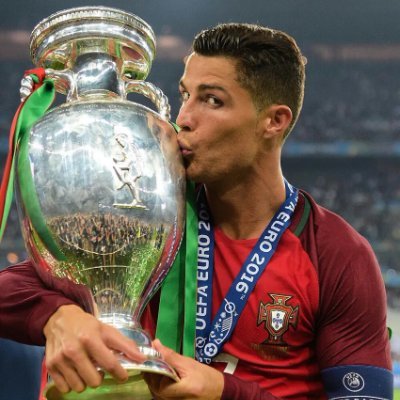 elyahm116104's profile picture. CR7 | Symbole de diligence et de détermination.