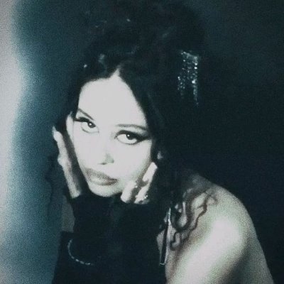 vantaelegy's profile picture. Humanity and kindness are always beyond one's ego.