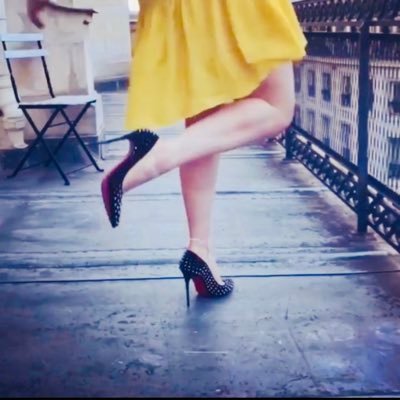 Anneuh_Chatteuh's profile picture. In vino veritas ❤️💙