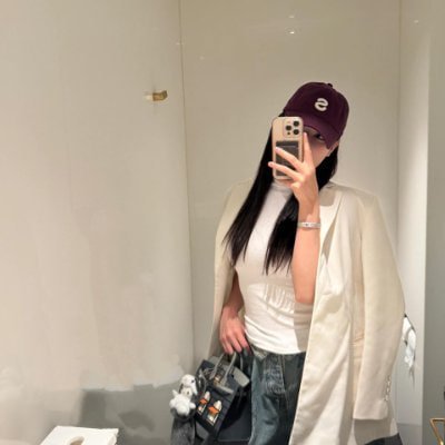 Hedy17e's profile picture. Even next second we didn't meet, on one second we will meet.