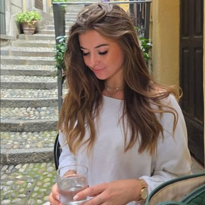 Ur fav swiss 💜 🦋 girl find me live on twitch
twitch partnered streamer 💜🟣|
https://t.co/AjEW8rwrdU