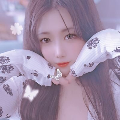 𓈒𓏸✴︎🥂札幌ススキノ夜ノ蜂〖元〗🌙🥂🫧
よく笑うෆ˚* 人見知りしないෆ DMナカナカ返せてません…。🐑⸒⸒ダ、ダッテ…。
/ #APEX / #ゲーム / #映画 / #音楽 / #格闘技 / #生牡蠣ෆ / #Instagram /