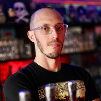 Single dad of two black cats 🐈⬛ Bartender 🍺 Ducati enthusiast 🏍️
