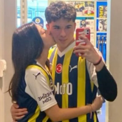 cemsllmz's profile picture. Senin sevginle geldik bu dünyaya konuşmayı öğrendik ilk sözümüz kanarya