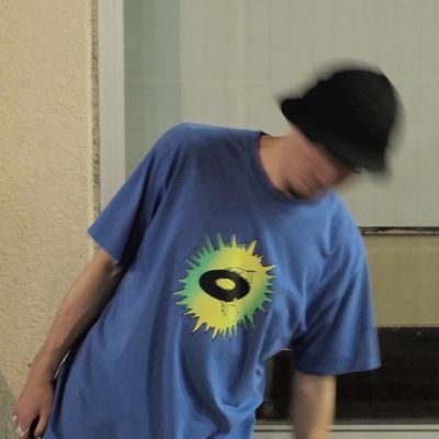 12_km_02's profile picture. 