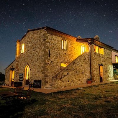 PoggioMonte's profile picture. #Organic #farmstay #retreat immersed in nature in wild Tuscany near Saturnia #spa. Here you can find yourself, practice #yoga #focusing and #spiritual teaching.