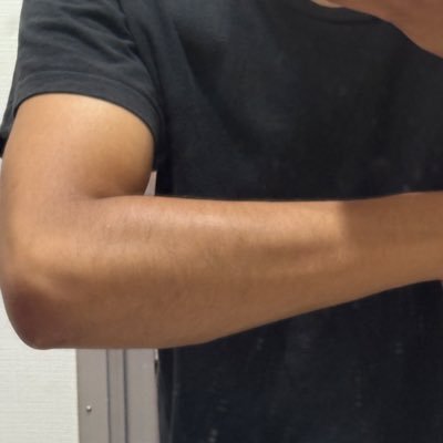 nv3VT3wUBX85639's profile picture. げぇあい、21 冬はニキビ量産してるから基本人と会いたくないでござる