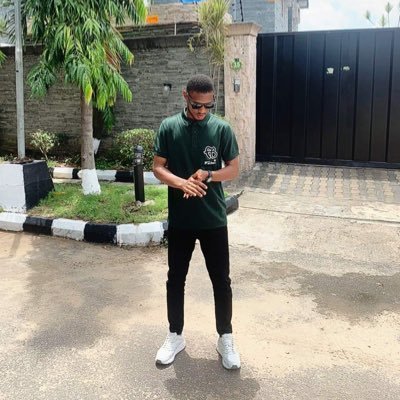 Artist | Crypto trader | Culer💙❤️ | Half human all amazing! | proudly African | Humanity first | self discovering.