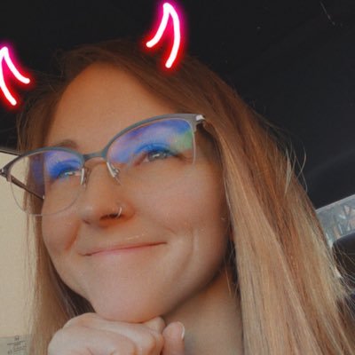 Hi hi 👋🏼 I'm Cece - a cozy ADHD variety streamer here to play as many games as possible! Take a seat and get ready to enjoy the chaos 🍞