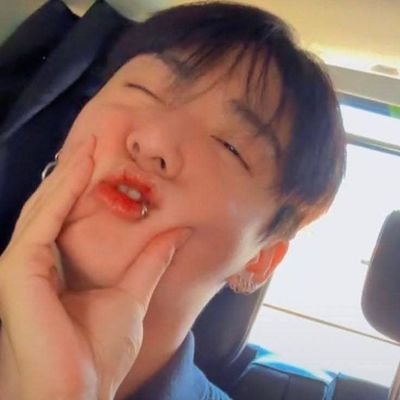 RaJiaTanzawa344's profile picture. I will love BTS as long as there's tomorrow 💜🇰🇷

🐨🐹🐿️🐱🐥🐻🐰
BTS is my today and all of my tomorrows 🔮 We Are Together Bulletproof 🌠