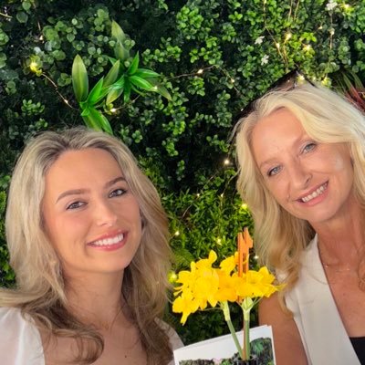 Lost my lovely Mum and 14 yr old Niece to suicide. Detest selfish, thoughtless humans. The world is a bad enough place. Be Kind. Staying Strong. 👊