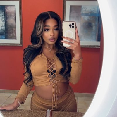 🅱️ig Dreams 🅱️ig bag 💼 🌹Cleveland❤️✈️Ohio 🌹Gemini ♊️ Selfie Enthusiast wing connoisseur🌹management