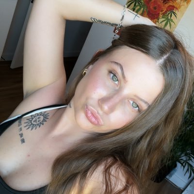 all socials @ youneedassh 😘 18+ Only. all communication is directly through onlyfans talk soon. THIS IS MY ONLY X ACCOUNT