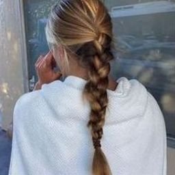 Aruiesie177435's profile picture. 