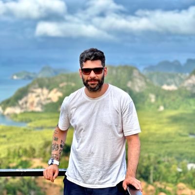 poeta1907's profile picture. öyle çok fanatik biri değilim sadece ömrüm yettiğince #FENERBAHÇE‘yi seveceğim
 #TÜRK #ATATÜRK  TENGRİ BİZ MENEN
Maraton üst I blok sakini @channeltribune