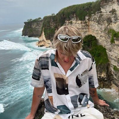 lastouchs's profile picture. 