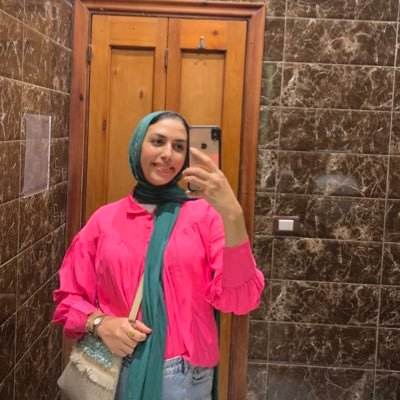 dina_elassal12's profile picture. 