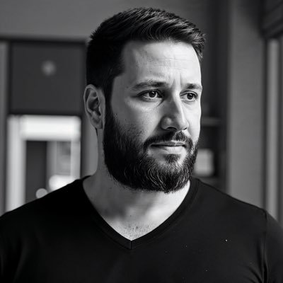 adib_vieira's profile picture. Helping teams succeed remotely.