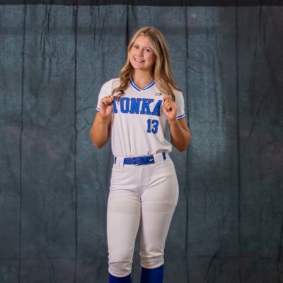 2027 Grad | Midwest Speed 16u National Kotzmacher/Noren #12|OF/3B/UTL | 4.0 GPA UW |Uncommitted |Minnetonka HS | Email: evelynderock@gmail.com