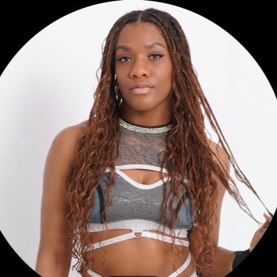 Pro Wrestler - Bookings : dreyamitchellbookings@gmail.com