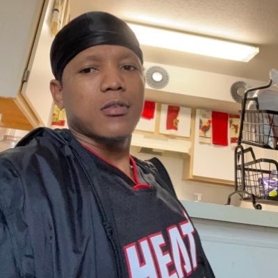 nyislesfanpage's profile picture. Yo konn di mwen se yon moun trankil. Mwen pase anpil tan ak liv.