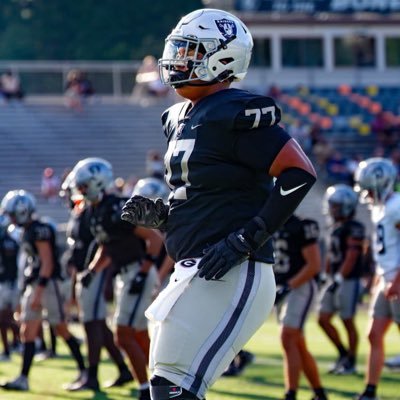6’9 ot east paulding high #77 class of 2028 |NCAA id #2404284462| OT/LT | 📲 470-680-8219|