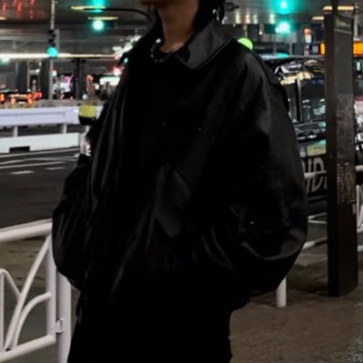 ロー撤退後、不動産業界で就活しながら社労士目指してます。 ビジ2⭕️→宅建→社労士/アガ 無言フォロー🙇🏻